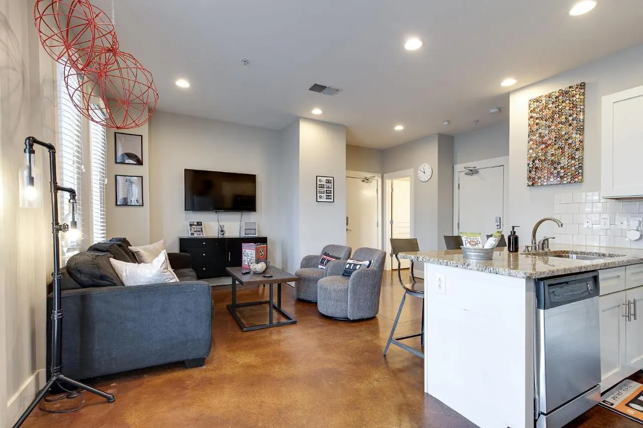 Music Row Nashville King Beds Keyless Entry